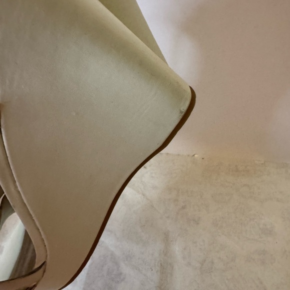 Summer Ready! Women’s Cream Leather Wedges by Rockport. Size 11M - Picture 9 of 16